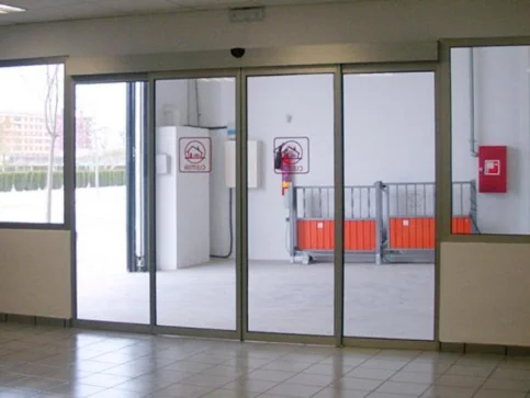 Puertas seccionales, basculantes y de cristal