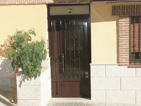 Puertas de metal y cerramientos