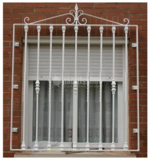 Rejas de hierro y forja para ventanas, puertas, balcones, terrazas, verjas...